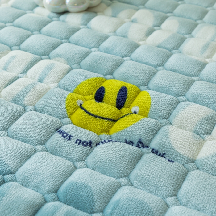 91家纺网 家纺一手货源 找家纺 卡伦家纺 2025新款A类牛奶绒夹棉加厚床垫单人双人床垫保护垫 梦想创造家