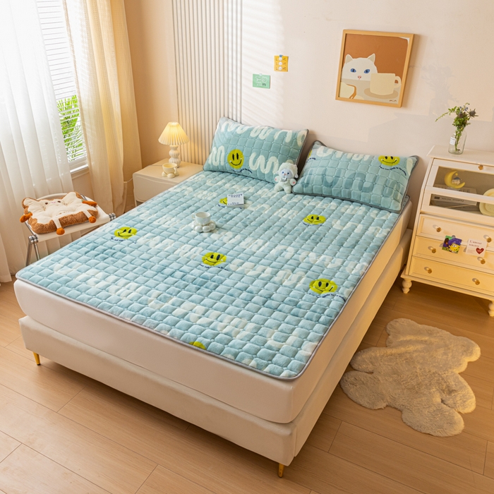 91家纺网 家纺一手货源 找家纺 卡伦家纺 2025新款A类牛奶绒夹棉加厚床垫单人双人床垫保护垫 梦想创造家