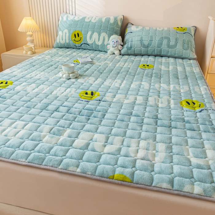 91家纺网 家纺一手货源 找家纺 卡伦家纺 2025新款A类牛奶绒夹棉加厚床垫单人双人床垫保护垫 梦想创造家