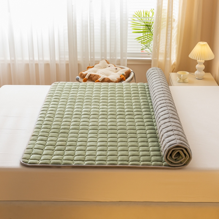 91家纺网 家纺一手货源 找家纺 卡伦家纺 2025新款A类牛奶绒夹棉加厚床垫单人双人床垫保护垫 抹茶绿