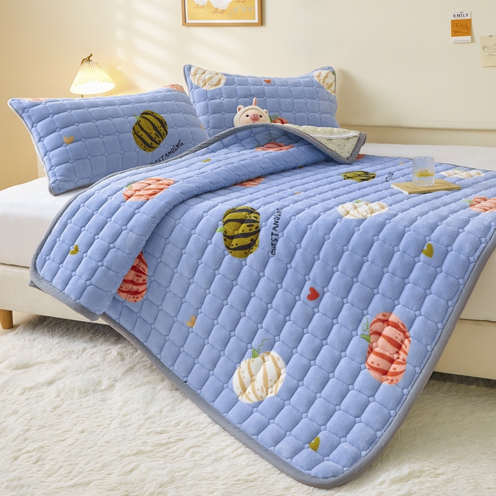 91家纺网 家纺一手货源 找家纺 卡伦家纺 2025新款A类牛奶绒夹棉加厚床垫单人双人床垫保护垫 南瓜灰灰