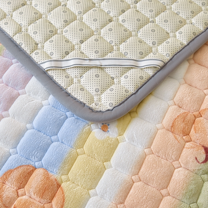 91家纺网 家纺一手货源 找家纺 卡伦家纺 2025新款A类牛奶绒夹棉加厚床垫单人双人床垫保护垫 南瓜派