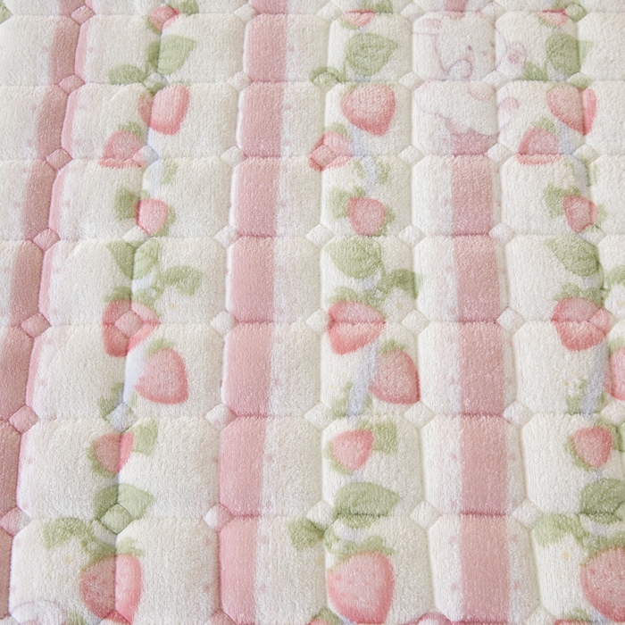 91家纺网 家纺一手货源 找家纺 卡伦家纺 2025新款A类牛奶绒夹棉加厚床垫单人双人床垫保护垫 青春曲调