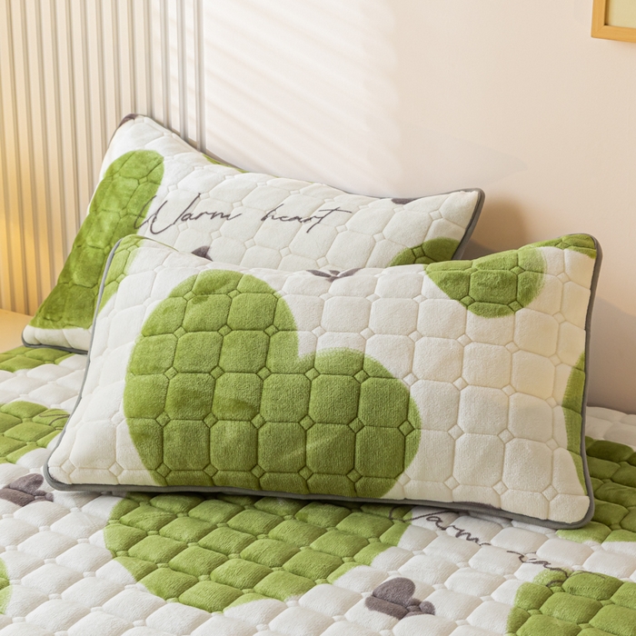 91家纺网 家纺一手货源 找家纺 卡伦家纺 2025新款A类牛奶绒夹棉加厚床垫单人双人床垫保护垫 心相印