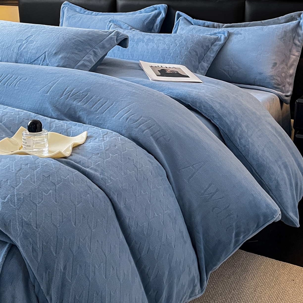 91家纺网 家纺一手货源 找家纺 爱家（原缔乐家纺） 2025新款A类牛奶雕花绒四件套 浪漫主义系列 浪漫主义-宾利兰