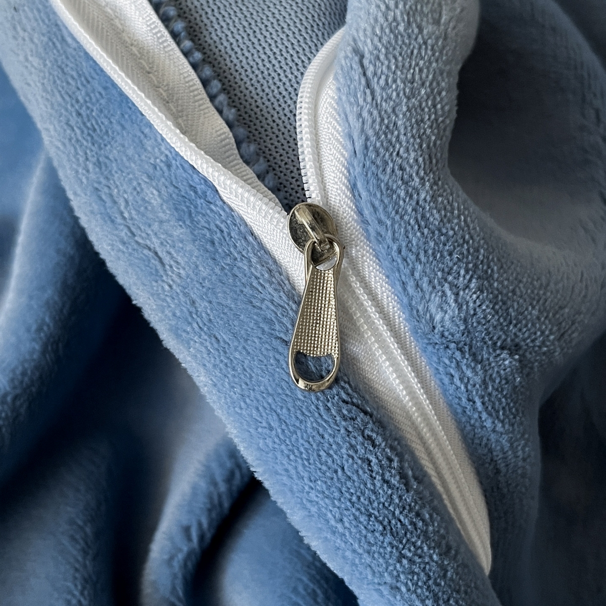 91家纺网 家纺一手货源 找家纺 爱家（原缔乐家纺） 2025新款A类牛奶雕花绒四件套 浪漫主义系列 浪漫主义-宾利兰