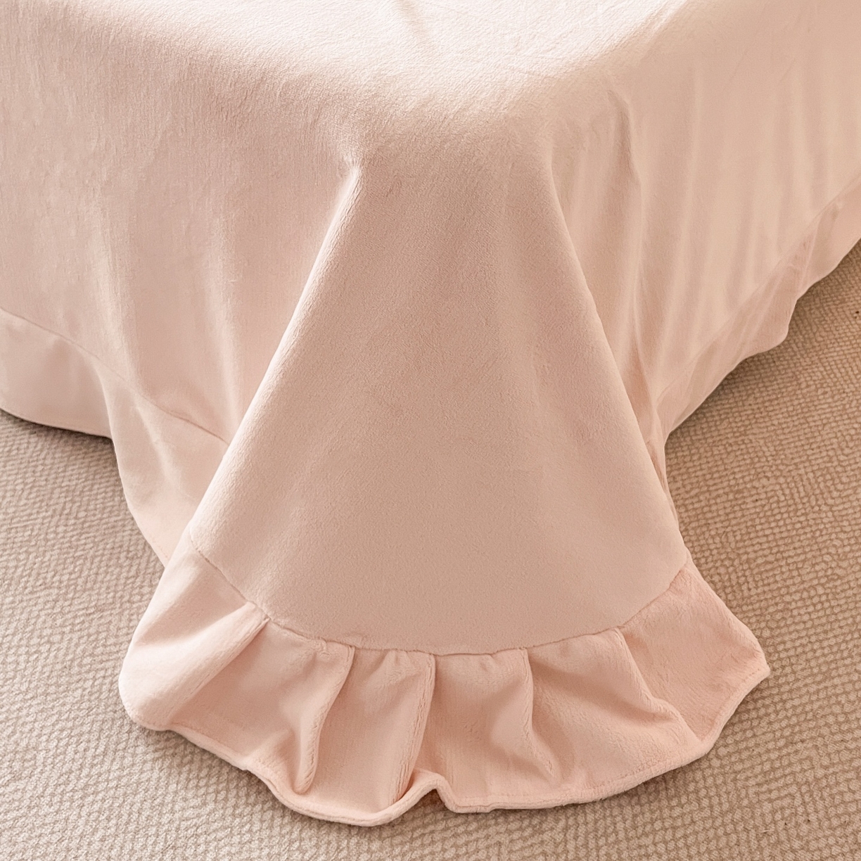 91家纺网 家纺一手货源 找家纺 爱家（原缔乐家纺） 2025新款A类牛奶雕花绒四件套 浪漫主义系列 浪漫主义-公主粉