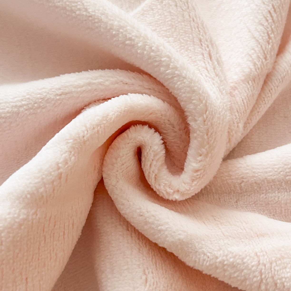 91家纺网 家纺一手货源 找家纺 爱家（原缔乐家纺） 2025新款A类牛奶雕花绒四件套 浪漫主义系列 浪漫主义-公主粉