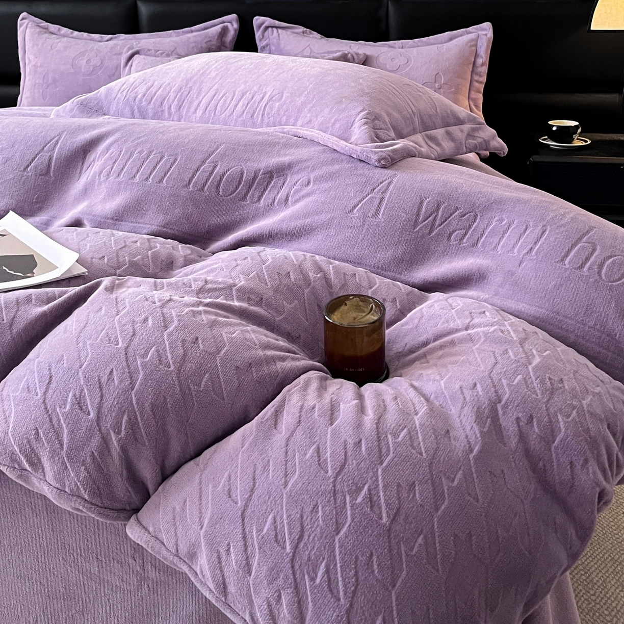 91家纺网 家纺一手货源 找家纺 爱家（原缔乐家纺） 2025新款A类牛奶雕花绒四件套 浪漫主义系列 浪漫主义-梦幻紫