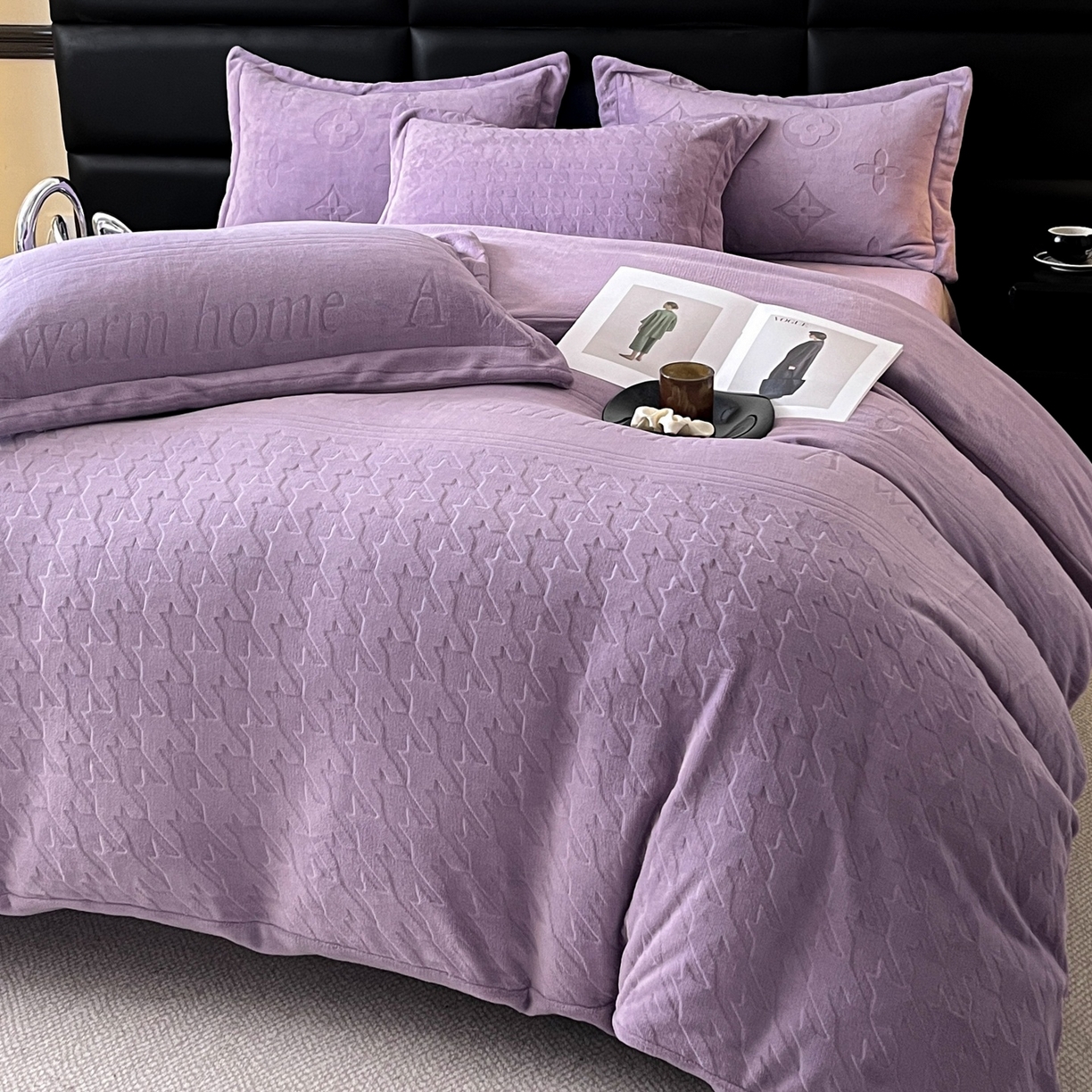 91家纺网 家纺一手货源 找家纺 爱家（原缔乐家纺） 2025新款A类牛奶雕花绒四件套 浪漫主义系列 浪漫主义-梦幻紫