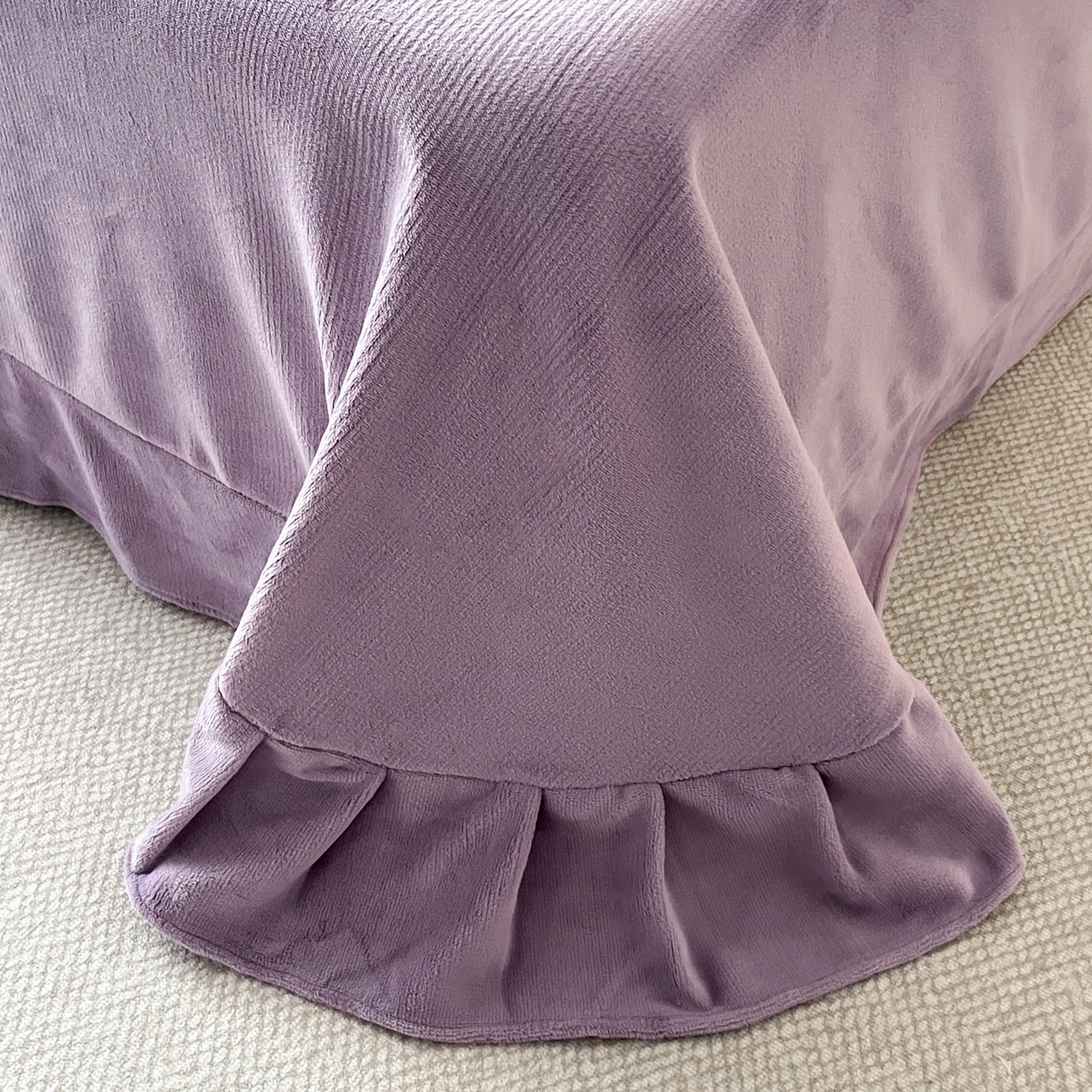 91家纺网 家纺一手货源 找家纺 爱家（原缔乐家纺） 2025新款A类牛奶雕花绒四件套 浪漫主义系列 浪漫主义-梦幻紫