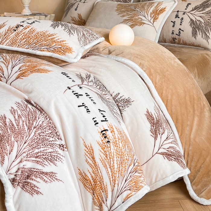 91家纺网 家纺一手货源 找家纺 诺梵2025新款牛8斤奶绒印花包边四件套安夏