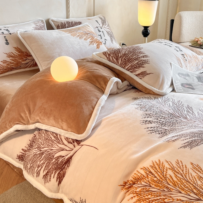 91家纺网 家纺一手货源 找家纺 诺梵2025新款牛8斤奶绒印花包边四件套安夏