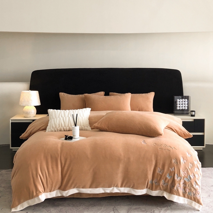 新印象 2025秋冬新款宽边高克重牛奶绒绣花款四件套 蝶之舞-橙