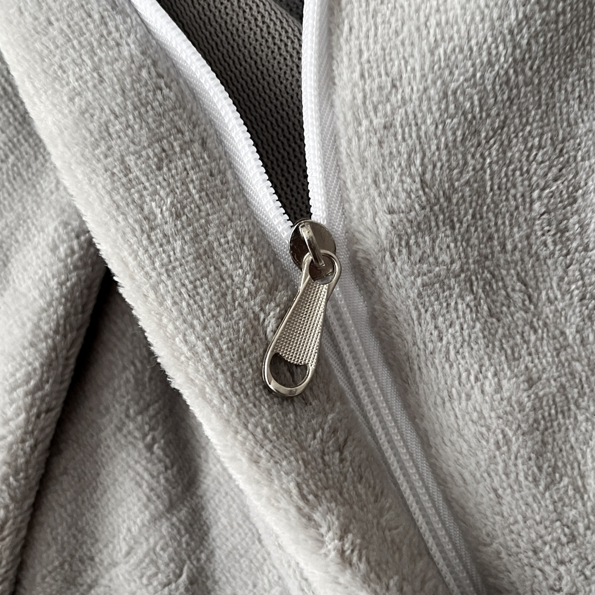 91家纺网 家纺一手货源 找家纺 爱家（原缔乐家纺） 2025新款A类牛奶雕花绒四件套 浪漫主义系列 浪漫主义-星空灰