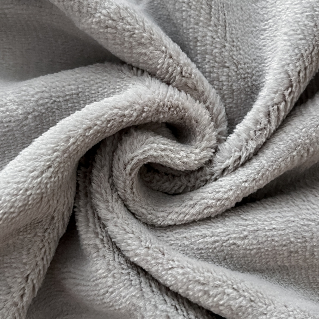 91家纺网 家纺一手货源 找家纺 爱家（原缔乐家纺） 2025新款A类牛奶雕花绒四件套 浪漫主义系列 浪漫主义-星空灰