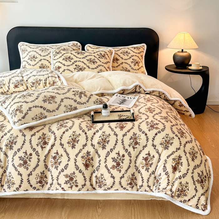 91家纺网 家纺一手货源 找家纺 诺梵2025新款牛8斤奶绒印花包边四件套丛草集