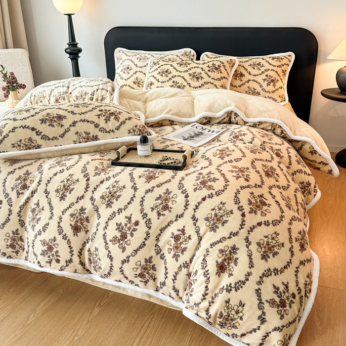 91家纺网 家纺一手货源 找家纺 诺梵2025新款牛8斤奶绒印花包边四件套丛草集