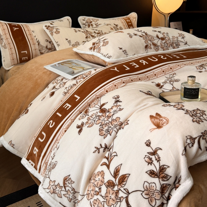 91家纺网 家纺一手货源 找家纺 诺梵2025新款牛8斤奶绒印花包边四件套浮生若梦-咖