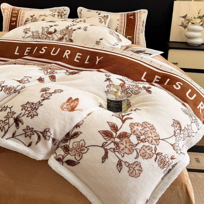 91家纺网 家纺一手货源 找家纺 诺梵2025新款牛8斤奶绒印花包边四件套浮生若梦-咖