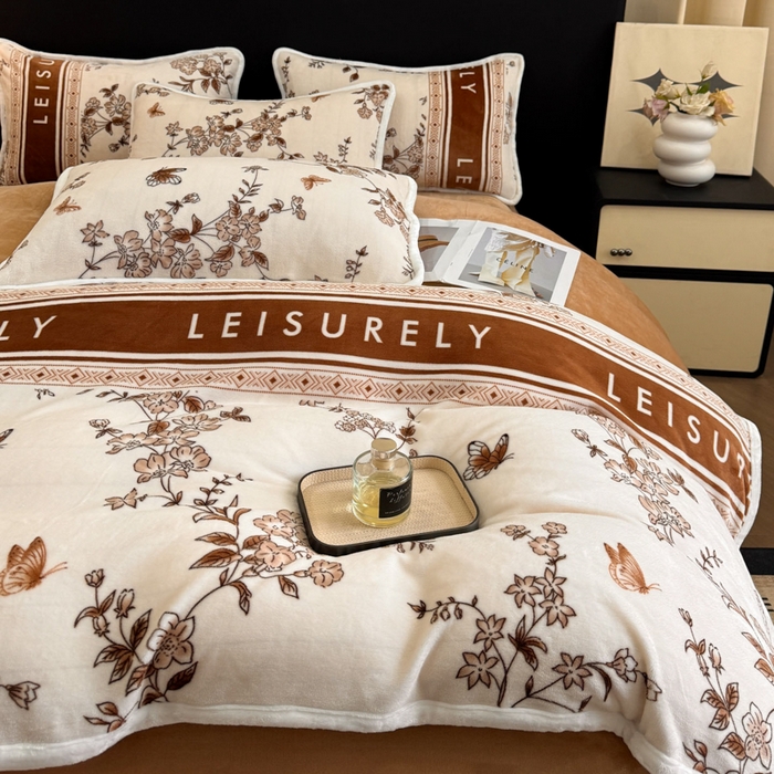 91家纺网 家纺一手货源 找家纺 诺梵2025新款牛8斤奶绒印花包边四件套浮生若梦-咖