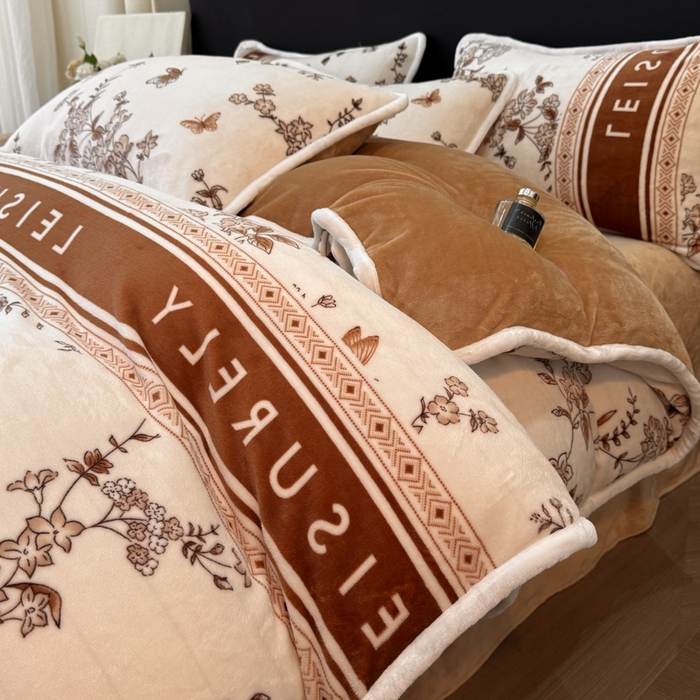 91家纺网 家纺一手货源 找家纺 诺梵2025新款牛8斤奶绒印花包边四件套浮生若梦-咖