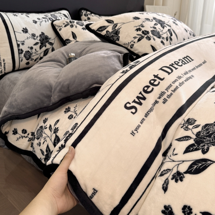 91家纺网 家纺一手货源 找家纺 诺梵2025新款牛8斤奶绒印花包边四件套花野