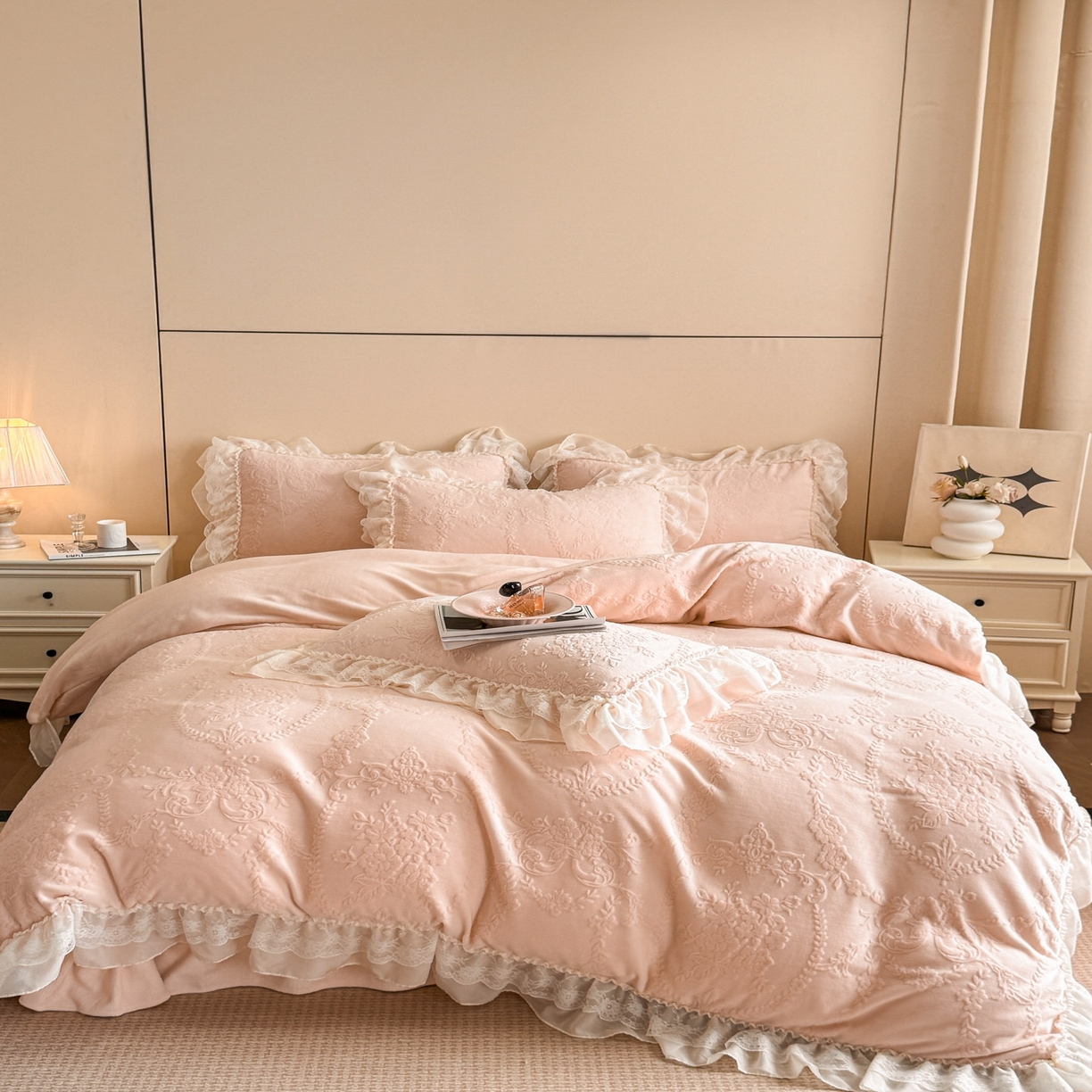 91家纺网 家纺一手货源 找家纺 （总）爱家（原缔乐家纺） 2025新款A类牛奶雕花绒四件套 米娜系列（床盖加20）