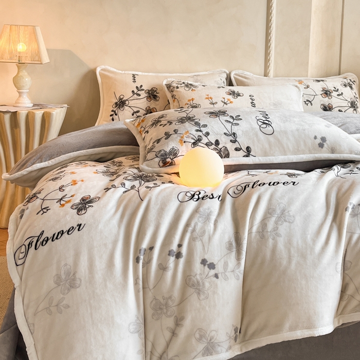 91家纺网 家纺一手货源 找家纺 诺梵2025新款牛8斤奶绒印花包边四件套花枝语