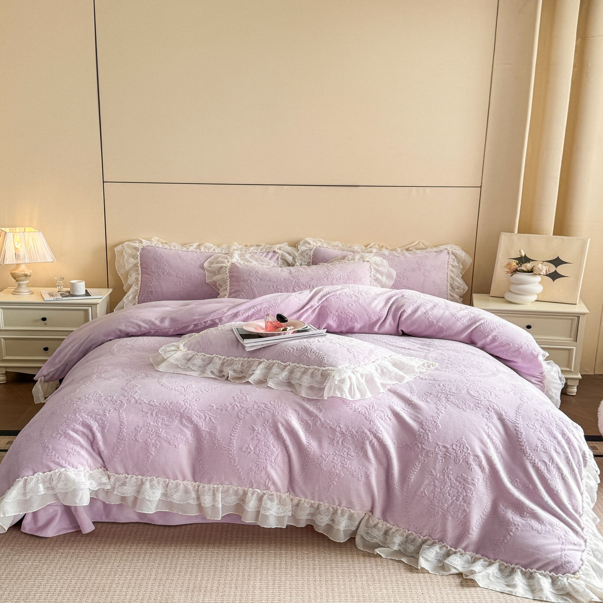 91家纺网 家纺一手货源 找家纺 爱家（原缔乐家纺） 2025新款A类牛奶雕花绒四件套 米娜系列 米娜-梦幻紫