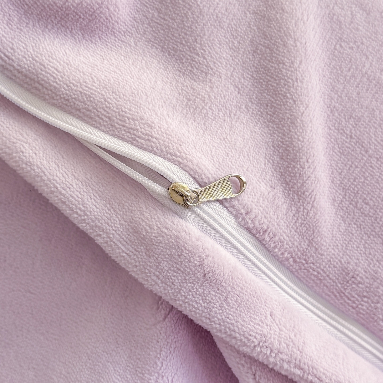 91家纺网 家纺一手货源 找家纺 爱家（原缔乐家纺） 2025新款A类牛奶雕花绒四件套 米娜系列 米娜-梦幻紫