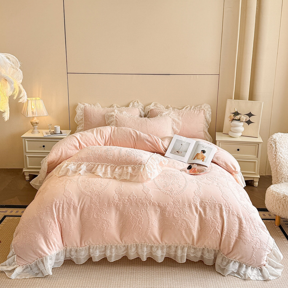 91家纺网 家纺一手货源 找家纺 爱家（原缔乐家纺） 2025新款A类牛奶雕花绒四件套 米娜系列 米娜-公主粉