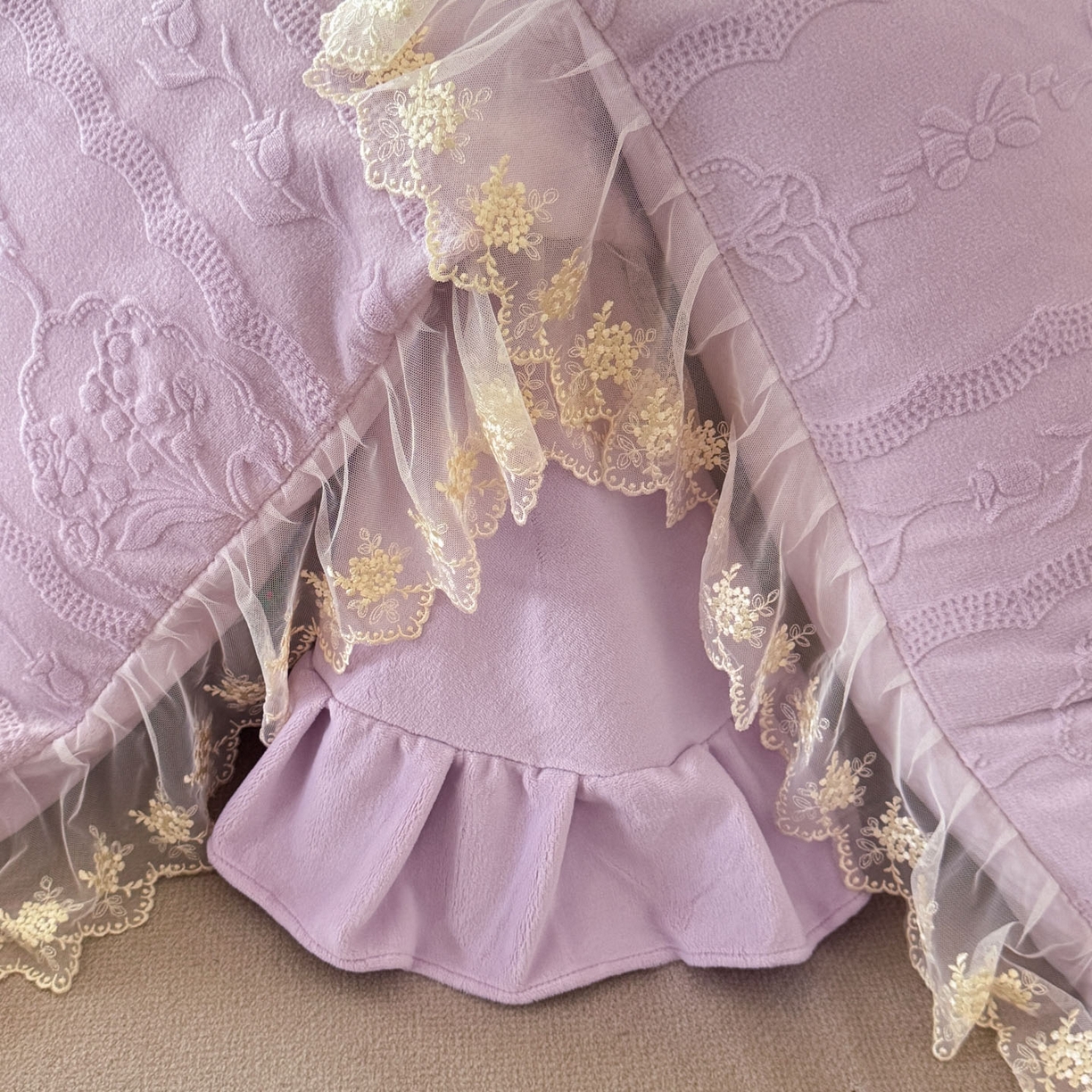 91家纺网 家纺一手货源 找家纺 爱家（原缔乐家纺） 2025新款A类牛奶雕花绒四件套 铃兰花系列 铃兰花-梦幻紫