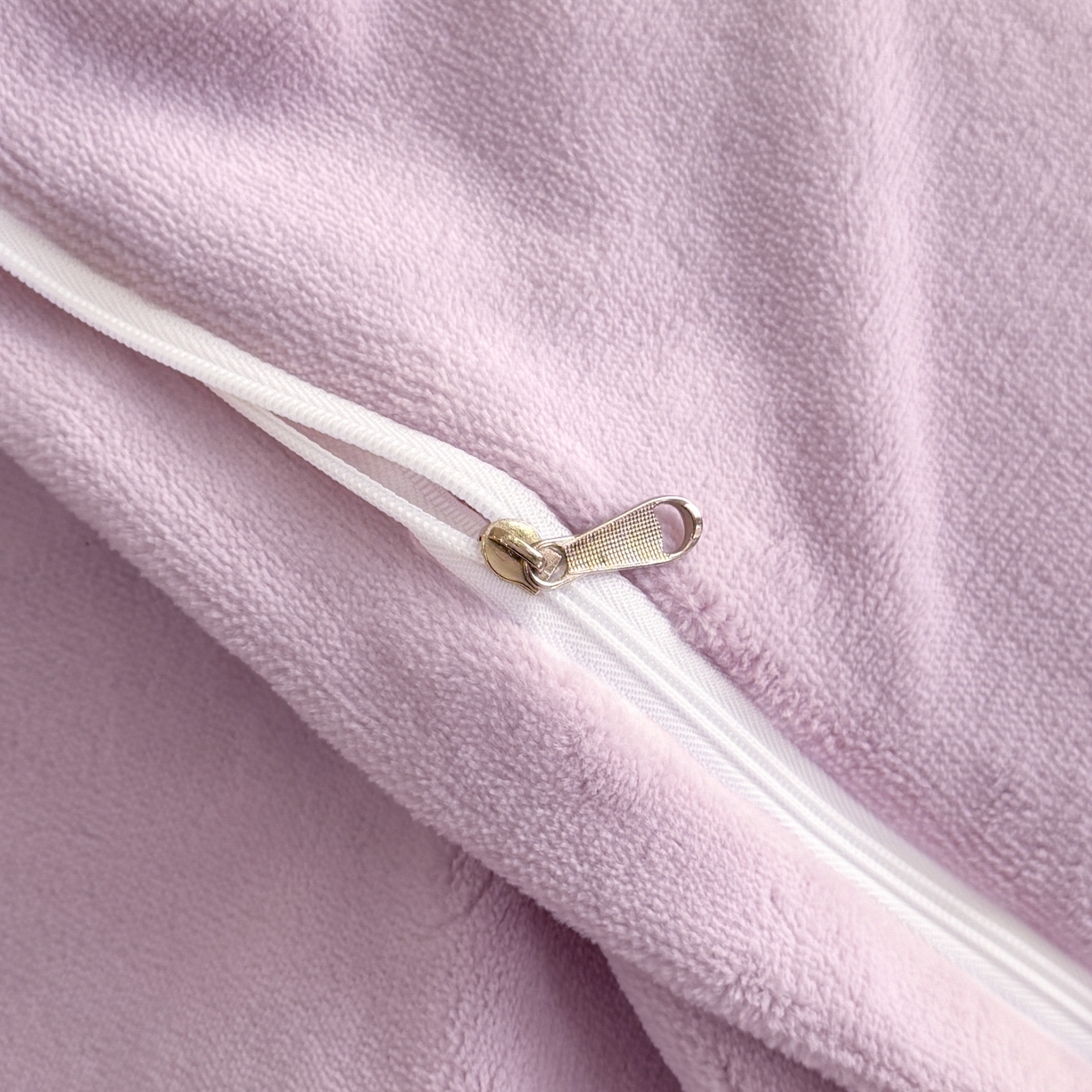 91家纺网 家纺一手货源 找家纺 爱家（原缔乐家纺） 2025新款A类牛奶雕花绒四件套 铃兰花系列 铃兰花-梦幻紫