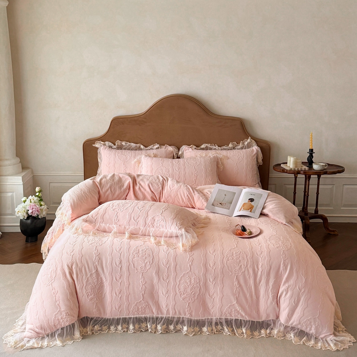 91家纺网 家纺一手货源 找家纺 爱家（原缔乐家纺） 2025新款A类牛奶雕花绒四件套 铃兰花系列 铃兰花-公主粉