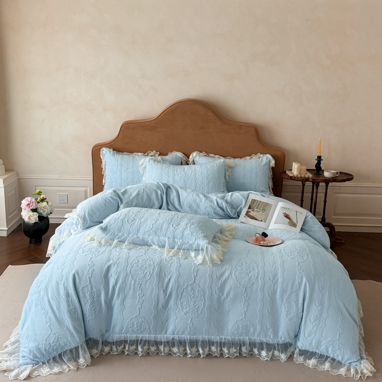 91家纺网 家纺一手货源 找家纺 爱家（原缔乐家纺） 2025新款A类牛奶雕花绒四件套 铃兰花系列 铃兰花-天空兰