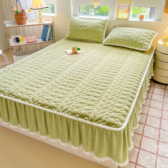 91家纺网 家纺一手货源 找家纺 眠势力 2025新款牛奶绒床笠夹棉加厚保暖床垫保护套韩版床裙床笠二合一毛球球带裙边款 抹茶绿-毛球款