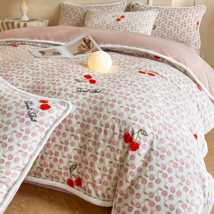 91家纺网 家纺一手货源 找家纺 诺梵2025新款牛8斤奶绒印花包边四件套汐颜