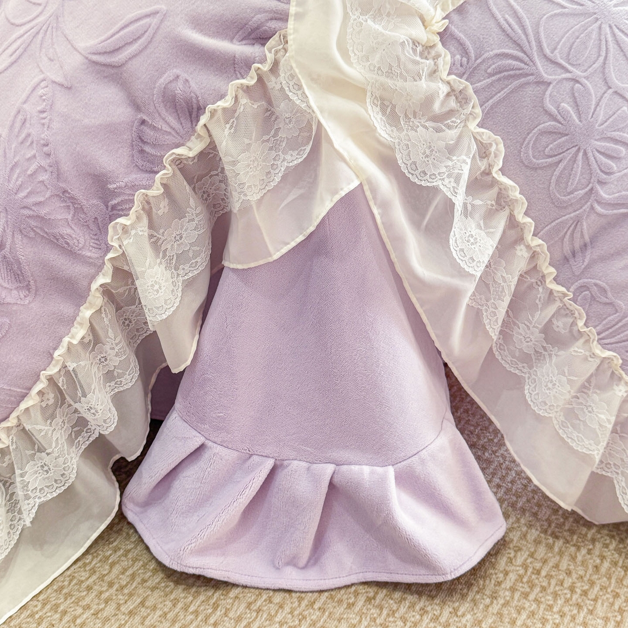 91家纺网 家纺一手货源 找家纺 爱家（原缔乐家纺） 2025新款A类牛奶雕花绒四件套 花野漫屿系列 花野漫屿-梦幻紫