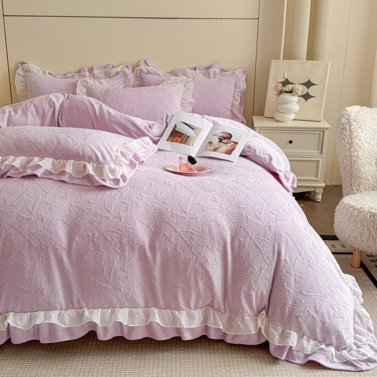 91家纺网 家纺一手货源 找家纺 爱家（原缔乐家纺） 2025新款A类牛奶雕花绒四件套 山茶花-蝴蝶之恋系列 蝴蝶之恋-梦幻紫