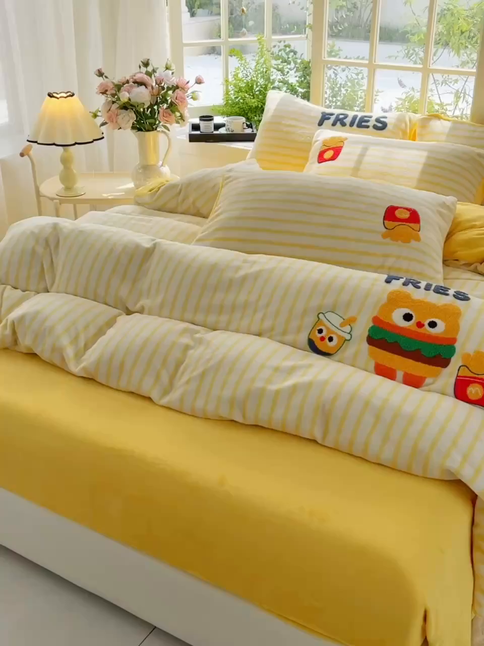 91家纺网 家纺一手货源 找家纺 （总）炫拼家纺 2025新款条纹印花卡通毛巾绣加厚牛奶绒四件套