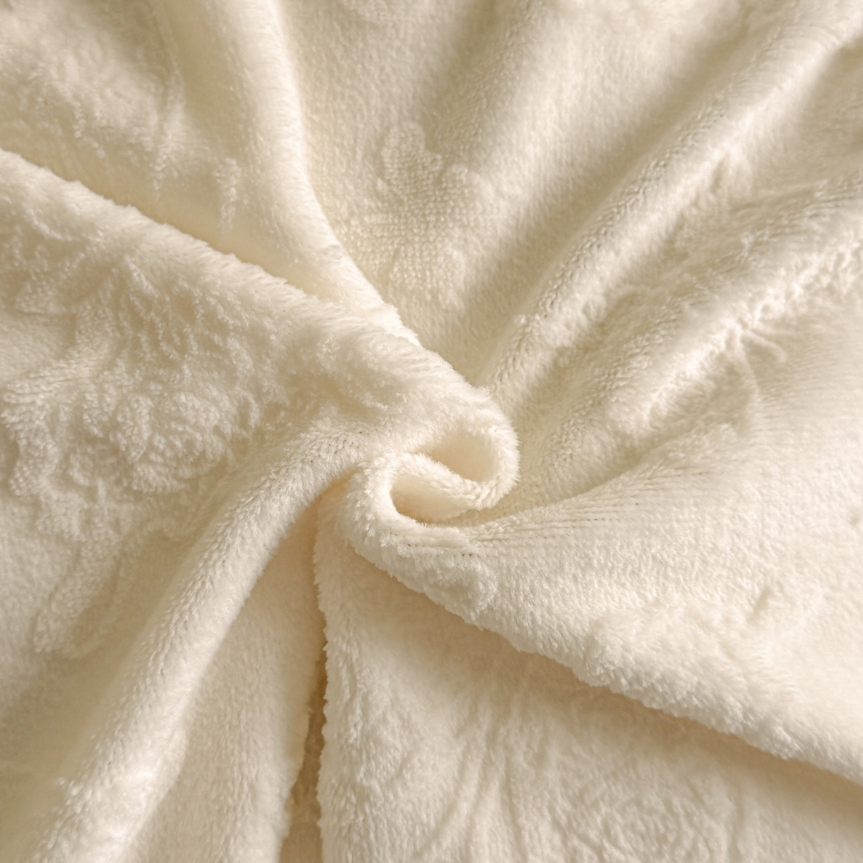 91家纺网 家纺一手货源 找家纺 爱家（原缔乐家纺） 2025新款A类牛奶雕花绒四件套 山茶花-蝴蝶之恋系列 蝴蝶之恋-奶昔白