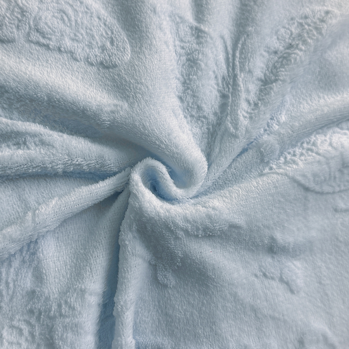 91家纺网 家纺一手货源 找家纺 爱家（原缔乐家纺） 2025新款A类牛奶雕花绒四件套 山茶花-蝴蝶之恋系列 蝴蝶之恋-天空兰