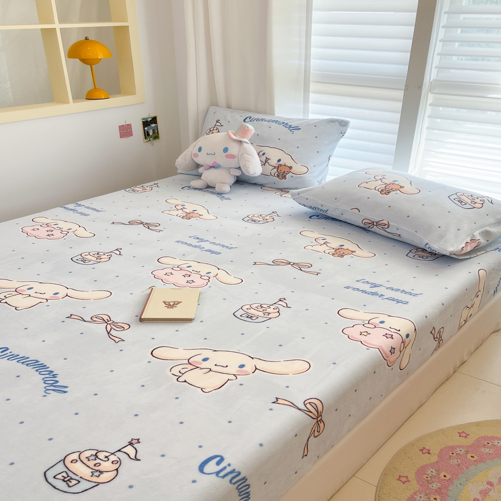 91家纺网 家纺一手货源 找家纺 金爱家 2025新款三丽鸥牛奶绒床笠单床笠床笠单件 绒单品-蓝蓝玉桂狗