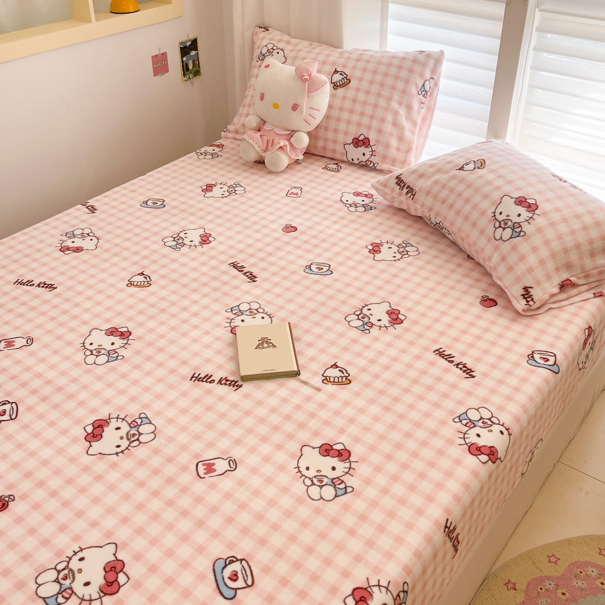 91家纺网 家纺一手货源 找家纺 金爱家 2025新款三丽鸥牛奶绒床笠单床笠床笠单件 绒单品-甜心kt粉