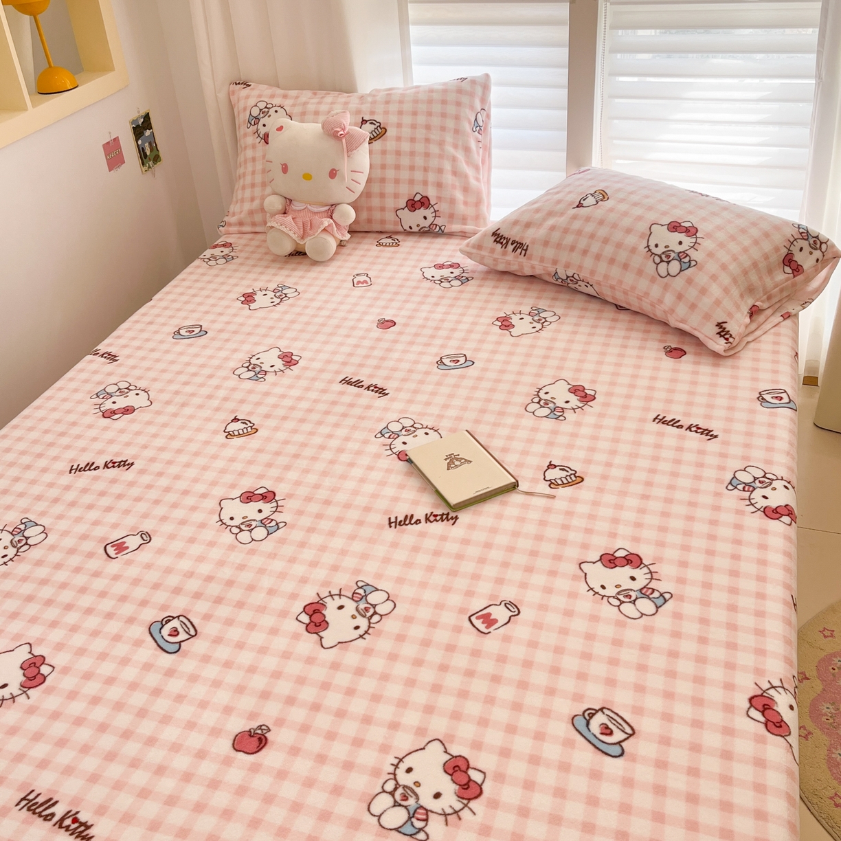 91家纺网 家纺一手货源 找家纺 金爱家 2025新款三丽鸥牛奶绒床笠单床笠床笠单件 绒单品-甜心kt粉