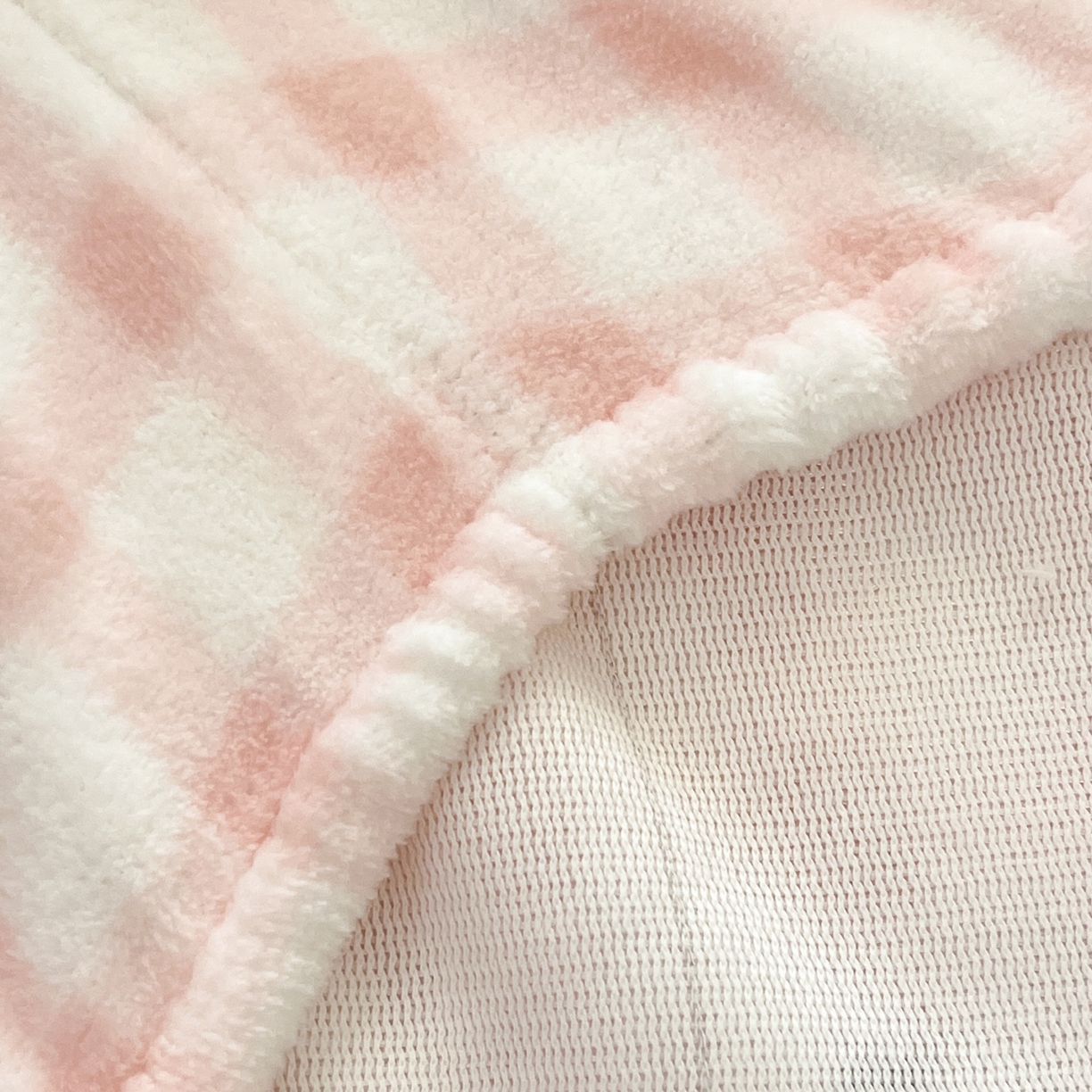 91家纺网 家纺一手货源 找家纺 金爱家 2025新款三丽鸥牛奶绒床笠单床笠床笠单件 绒单品-甜心kt粉