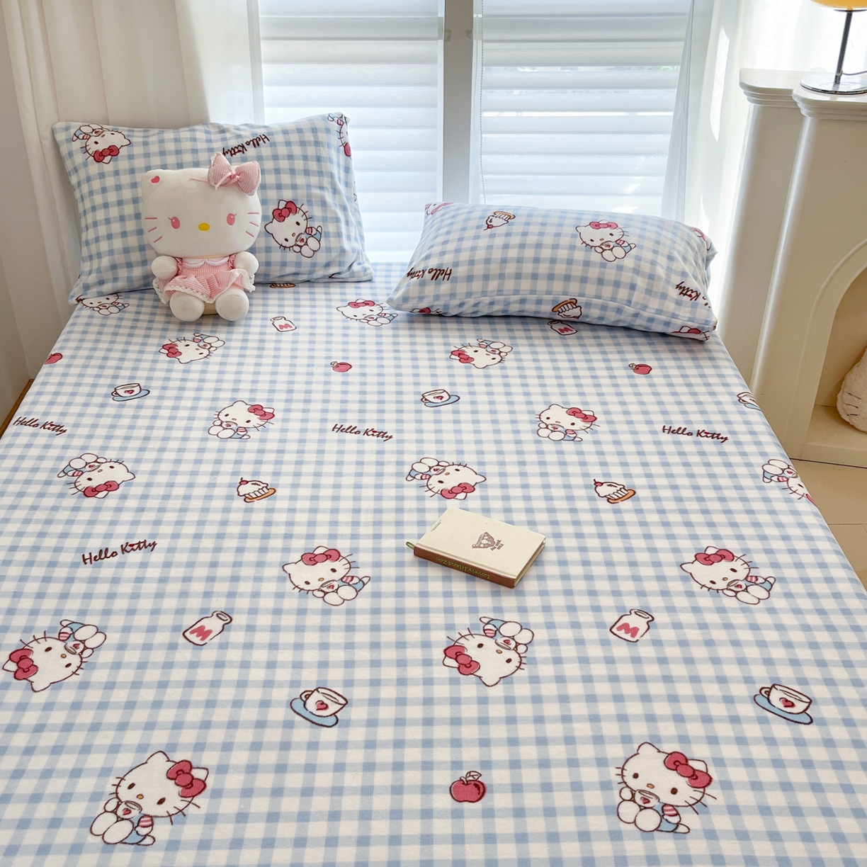 91家纺网 家纺一手货源 找家纺 金爱家 2025新款三丽鸥牛奶绒床笠单床笠床笠单件 绒单品-甜心kt蓝