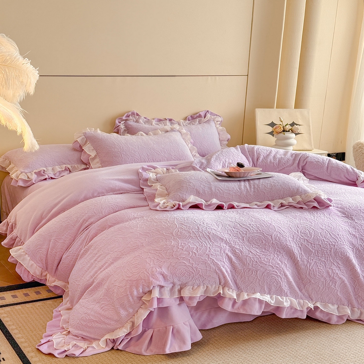 91家纺网 家纺一手货源 找家纺 爱家（原缔乐家纺） 2025新款A类牛奶雕花绒四件套 山茶花-蝴蝶之恋系列 山茶花之恋-梦幻紫