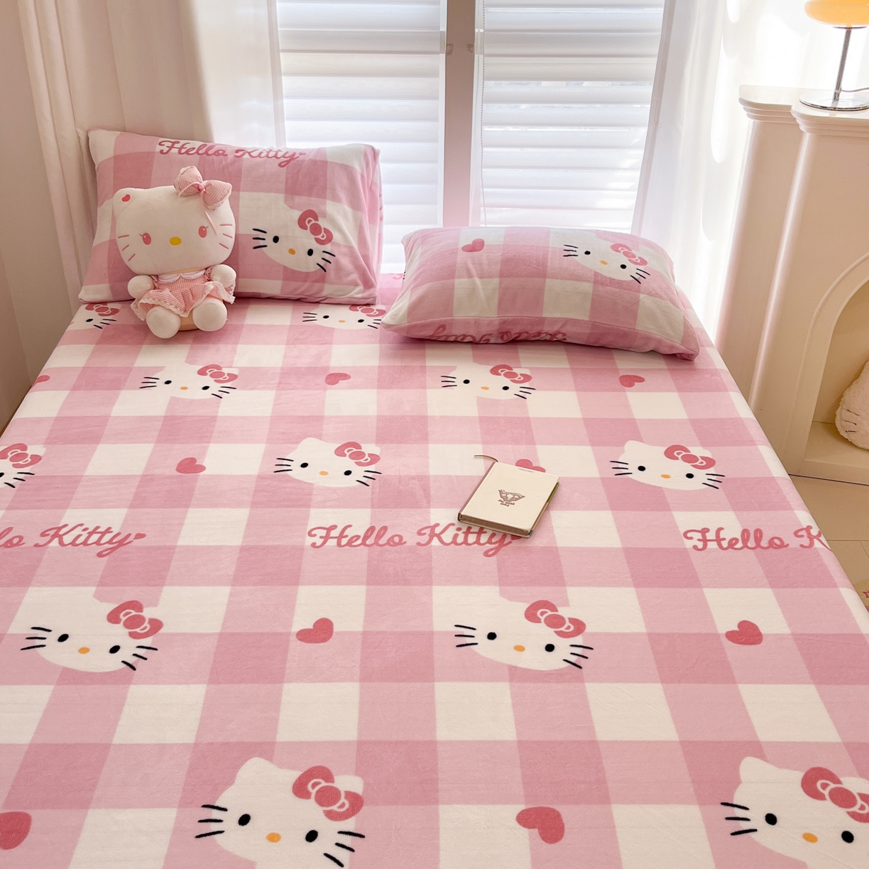 91家纺网 家纺一手货源 找家纺 金爱家 2025新款三丽鸥牛奶绒床笠单床笠床笠单件 绒单品-粉梦kt